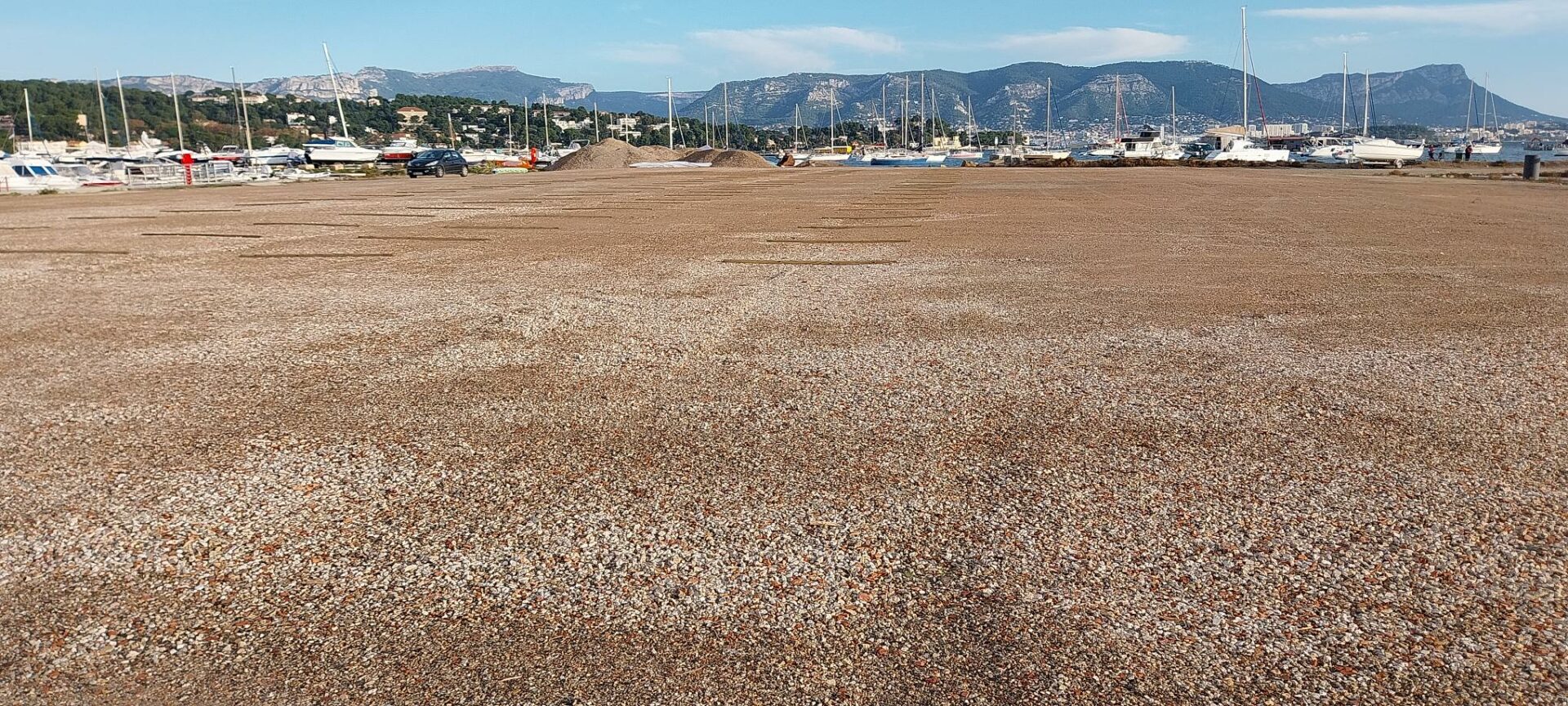 terrassement des terres pleins au Port du Lazaret 