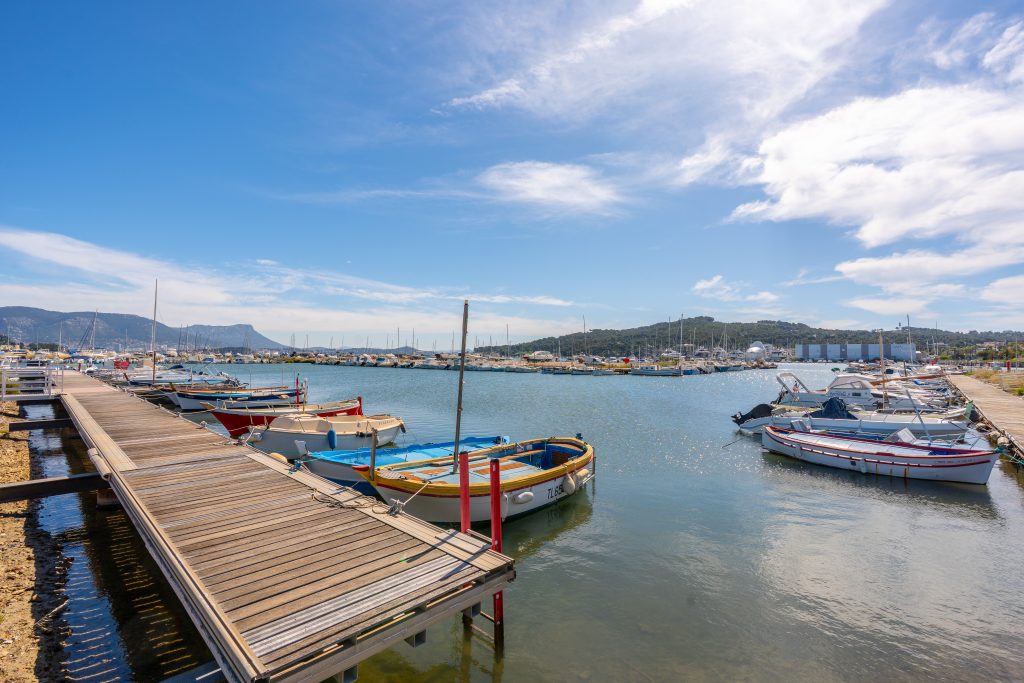Vue du Port du Lazaret depuis le quai