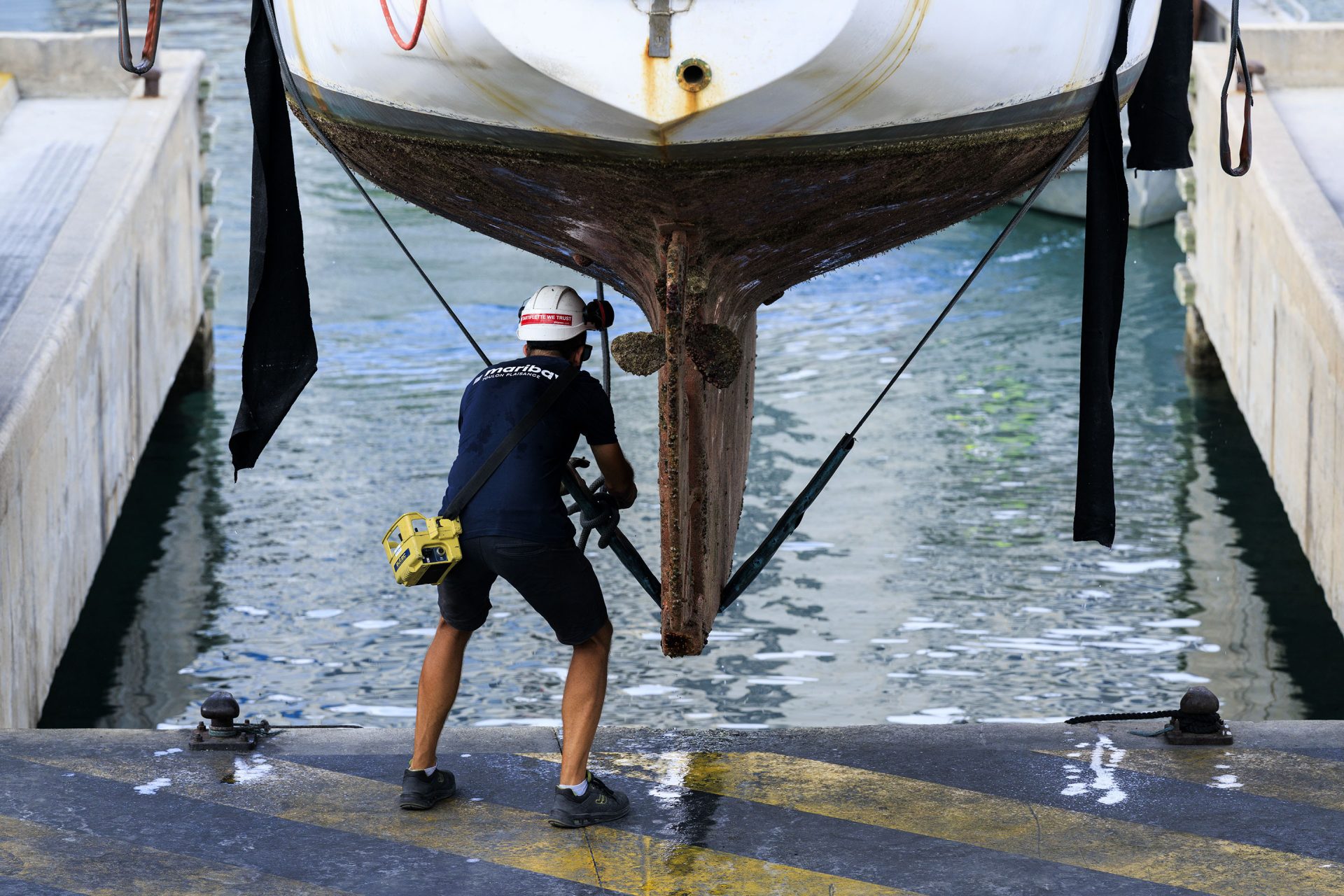 Opération de levage en cours