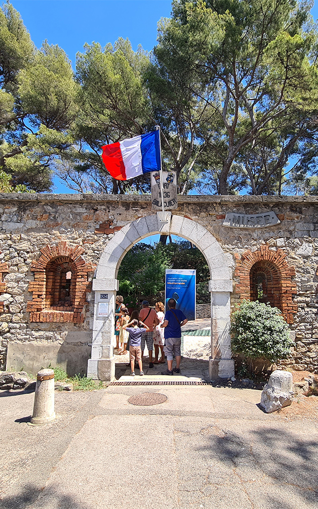 Entrée du Musée Balaguier