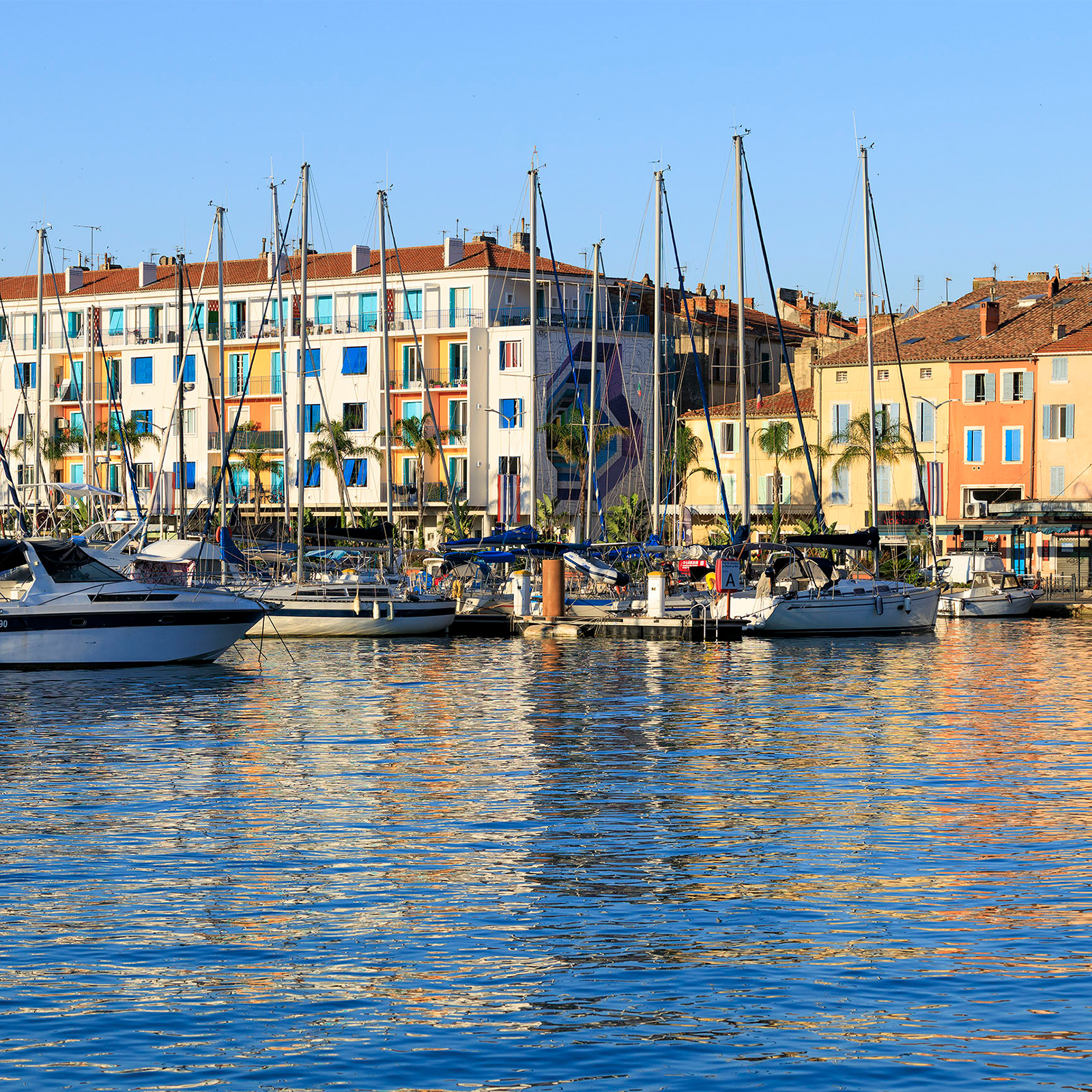 Vue sur le port de La Seyne-sur-Mer